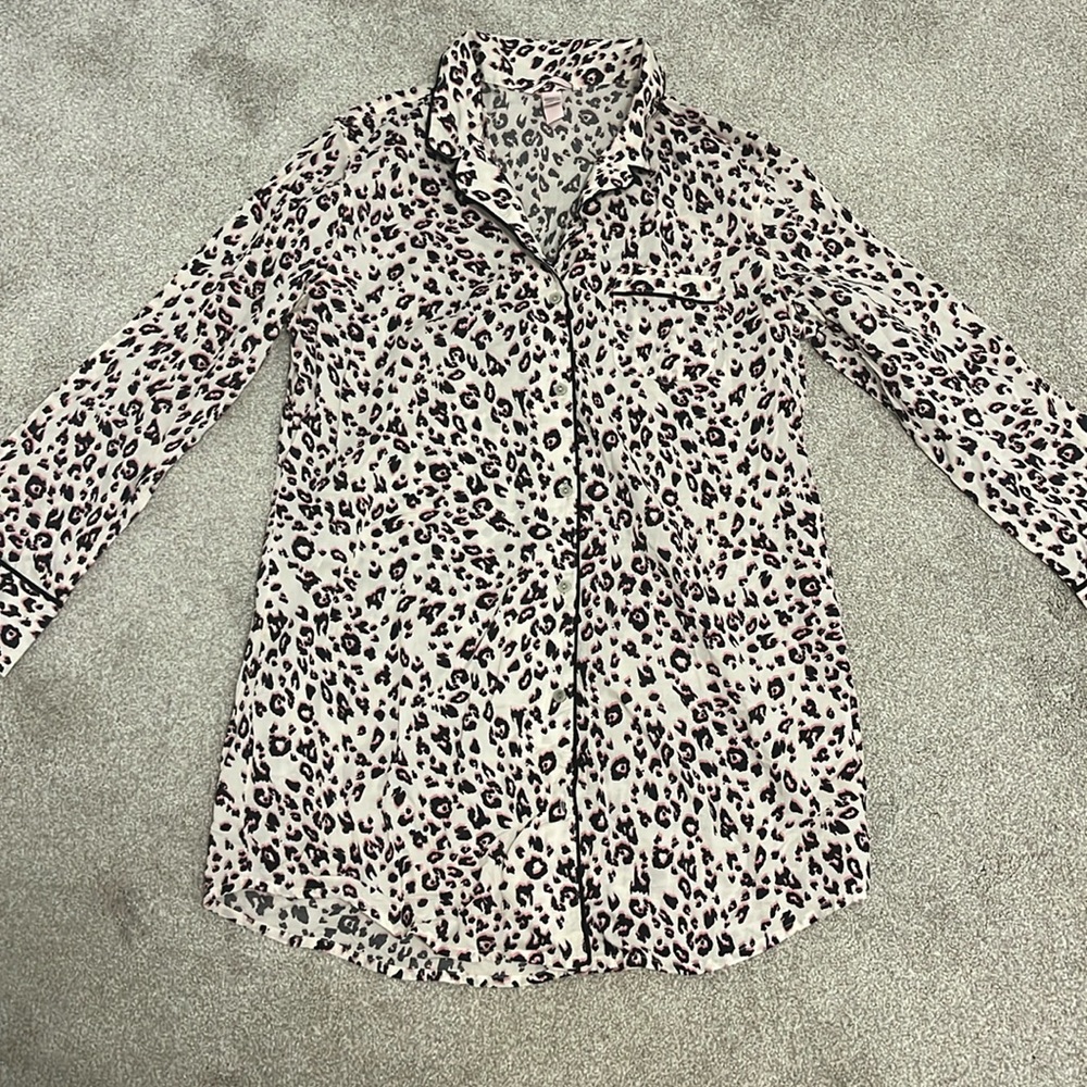 Victoria Secret Sleep Shirt - L